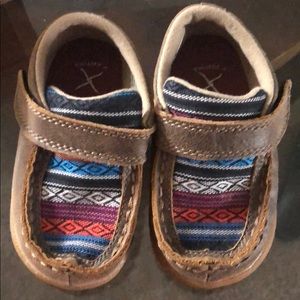 Kids shoes barely worn